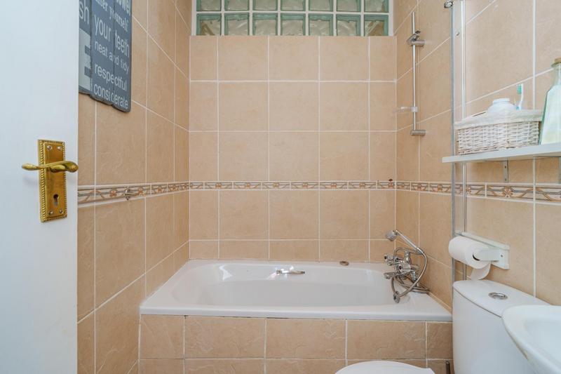 2 Bedroom Property for Sale in Harfield Village Western Cape